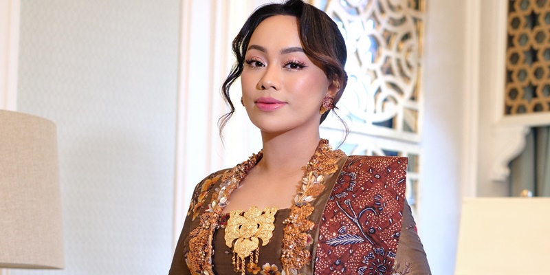 Zita Anjani: Kebaya Identitas Kita