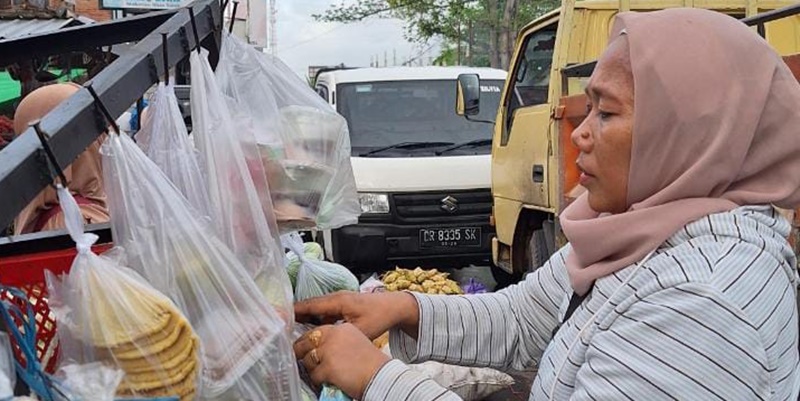 Para Ibu PNM Mekaar Berperan Besar Bangkitkan Ekonomi Keluarga