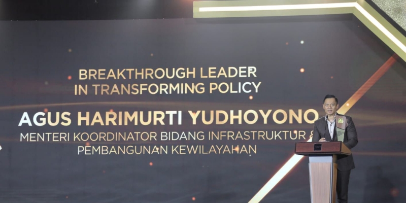 Menko AHY Raih Penghargaan Breakthrough Leader in Transforming Policy