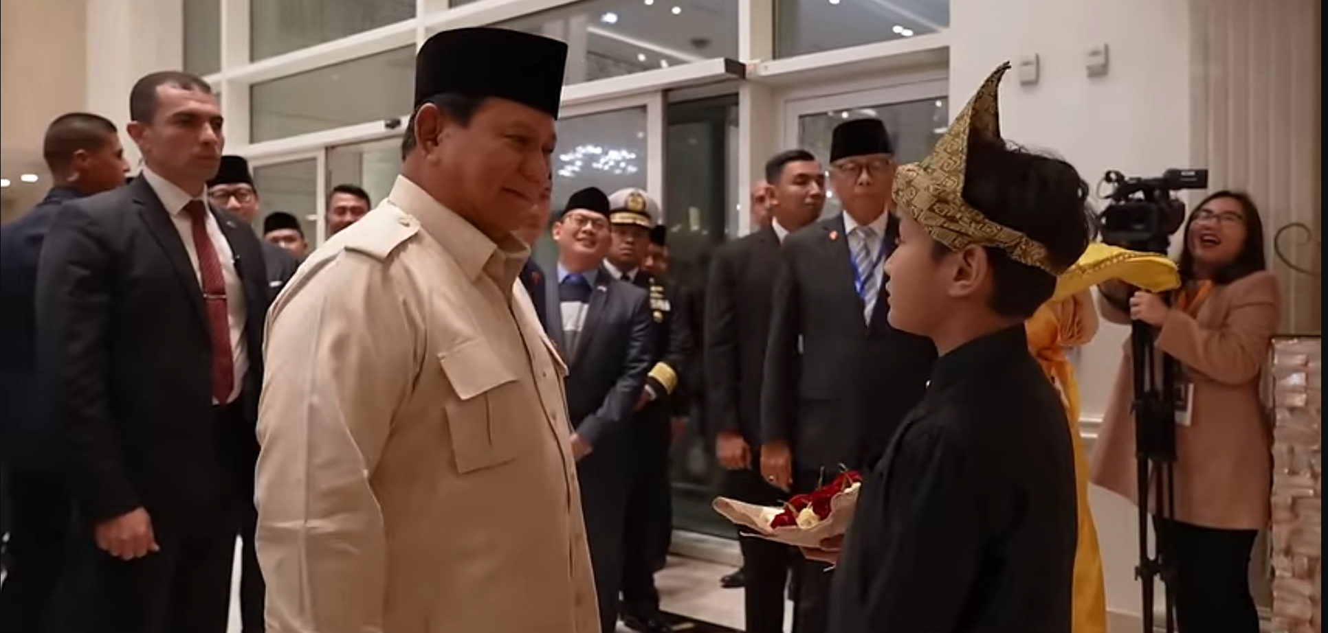 Presiden Prabowo ke Negeri Firaun, Dolar Tembus Rp16.100