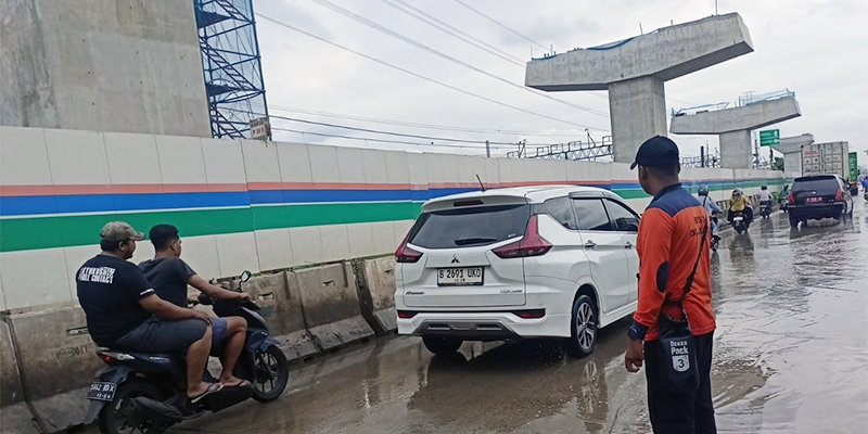 Banjir Rob Ancam Pesisir Jakarta hingga 3 Januari