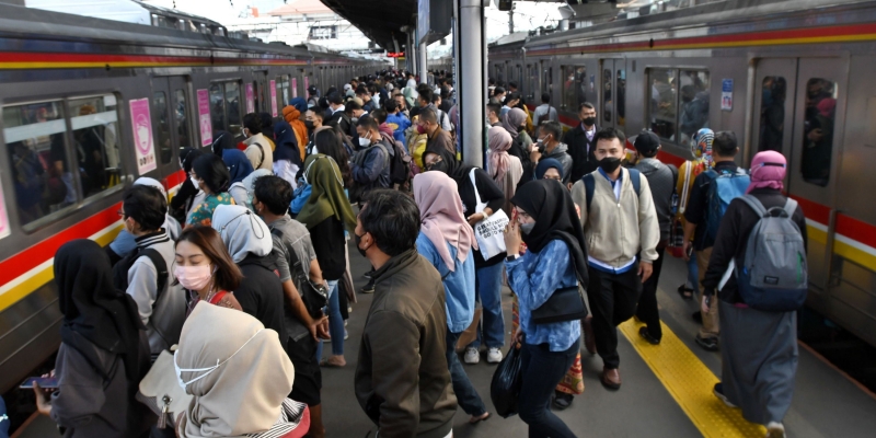 Malam Tahun Baru, KRL Jabodetabek Beroperasi 24 jam