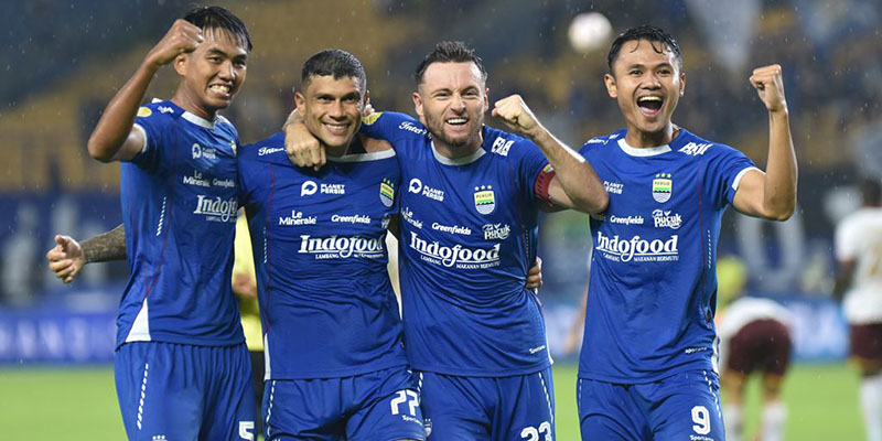 Persib Bawa Kekuatan Penuh ke Manahan