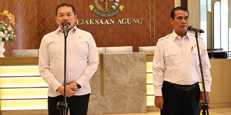 Bertemu Jaksa Agung, Mentan Berharap Kasus Pupuk Palsu dan Pungli Alat Pertanian Bisa Tuntas