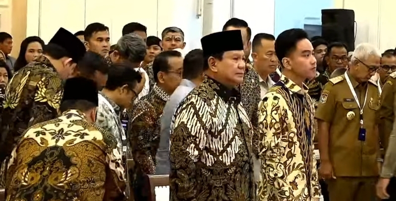 Kompak Pakai Batik, Prabowo-Gibran Hadiri Musrenbangnas RPJMN 2025-2029