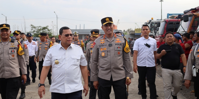 Tinjau Pelabuhan BBJ dan Ciwandan, Kapolda dan Pj Gub Banten Pastikan Arus Lalin Lancar Saat Nataru