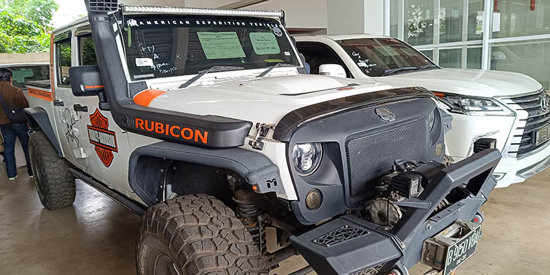 Cadillac, Hummer, hingga Rubicon Dilelang Mulai Rp400 Jutaan