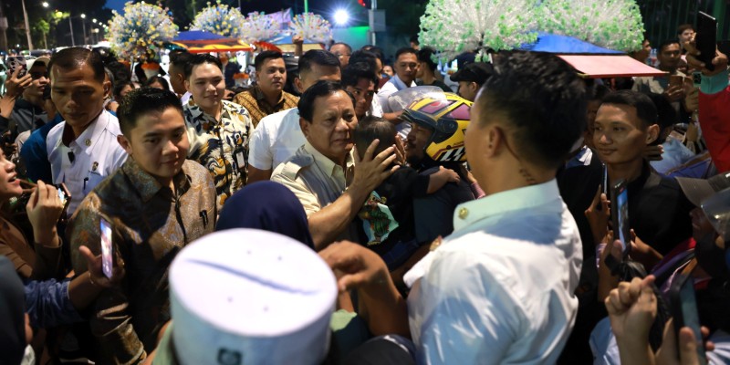 Prabowo Rayakan Malam Tahun Baru Bersama Rakyat di Bundaran HI