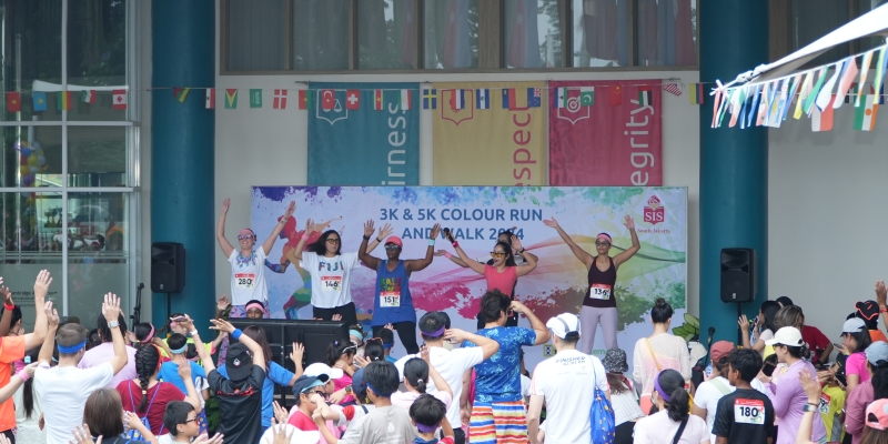 SIS South Jakarta Dorong Gaya Hidup Sehat dan Kepedulian Sosial lewat "Colour Run & Walk 2024"