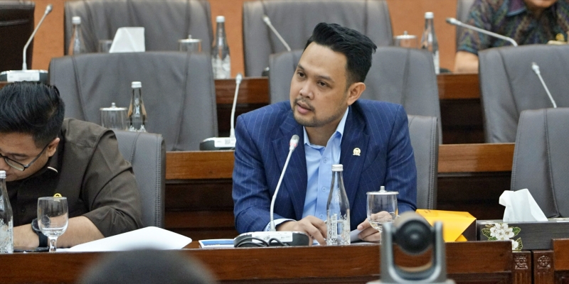 Gus Rivqy: Saya Berdiri di Depan Serikat Pekerja<i>!</i>