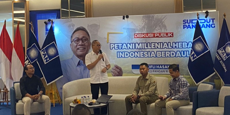 Zulhas Ingin Petani Punya Kehormatan Lagi