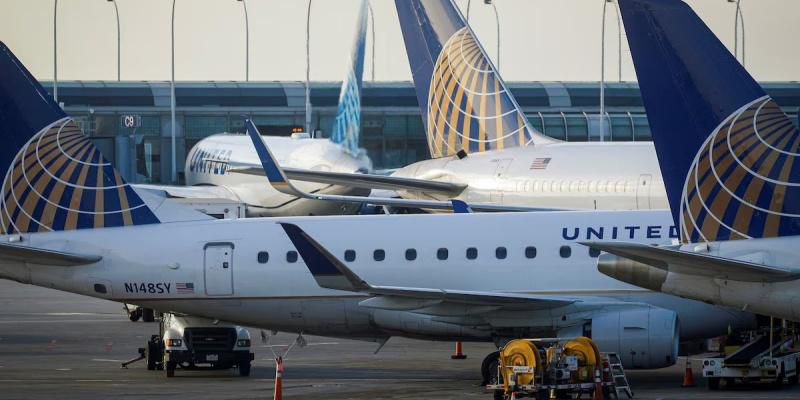 Maskapai United Airlines Sumbang Rp16 Miliar Buat Pelantikan Trump