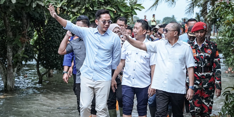 Menko Zulhas Terjun Langsung Tinjau Banjir di Lampung Selatan