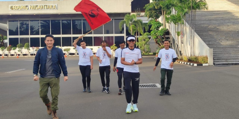 Anggota DPR Didik Haryadi Jalan Kaki dari Senayan ke Boyolali