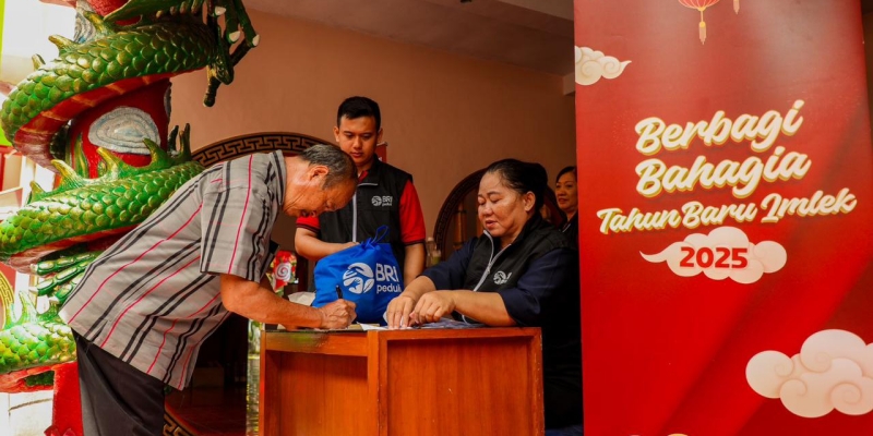 Sambut Tahun Baru Imlek, BRI Peduli Salurkan 2.000 Paket Sembako untuk Warga Tangerang dan Singkawang