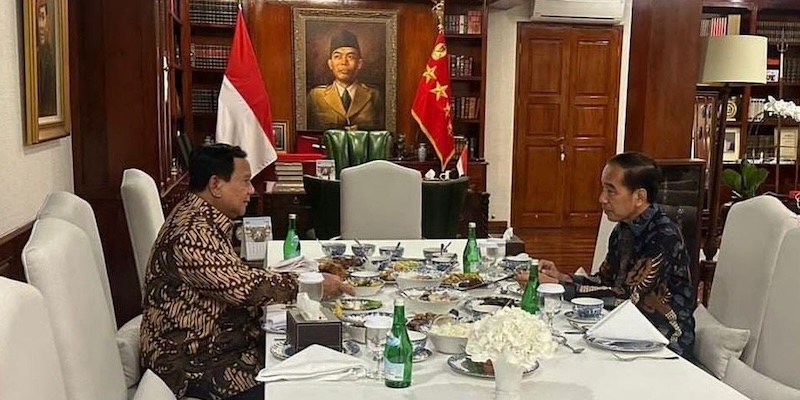 Prabowo dan Bayang-bayang