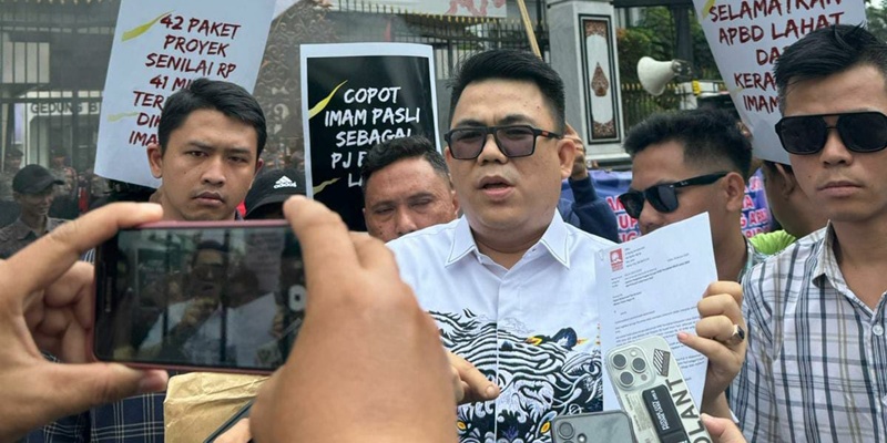 Mendagri Didesak Copot Pj Bupati Lahat, Ini Sebabnya