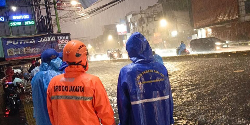 Banjir Rendam Puluhan Ruas Jalan di Jakarta, Termasuk Wilayah Elite Kelapa Gading