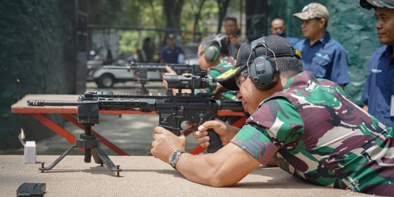 Jajal Performa Senjata Pindad