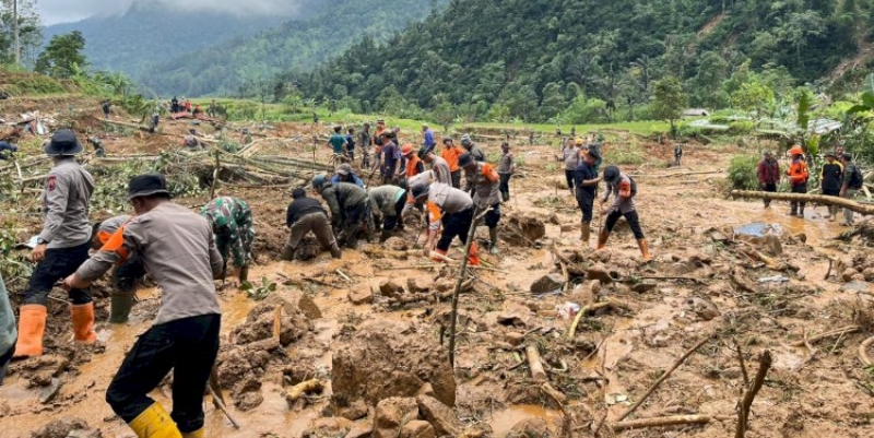 Ditemukan 25 Korban Longsor di Petungkriyono Pekalongan