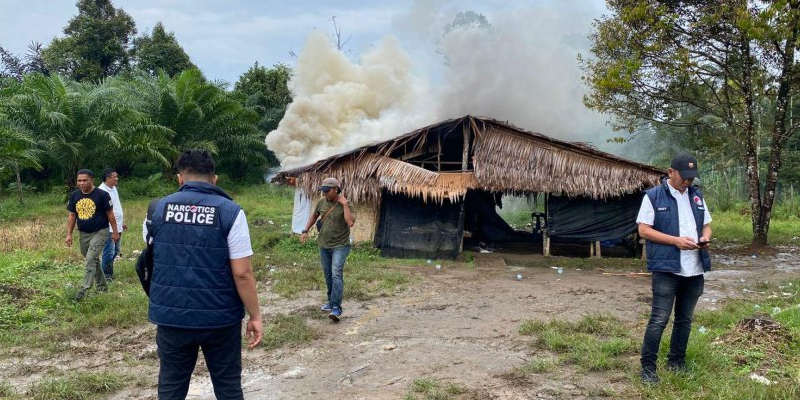 Polisi Bakar Barak Narkoba di Binjai