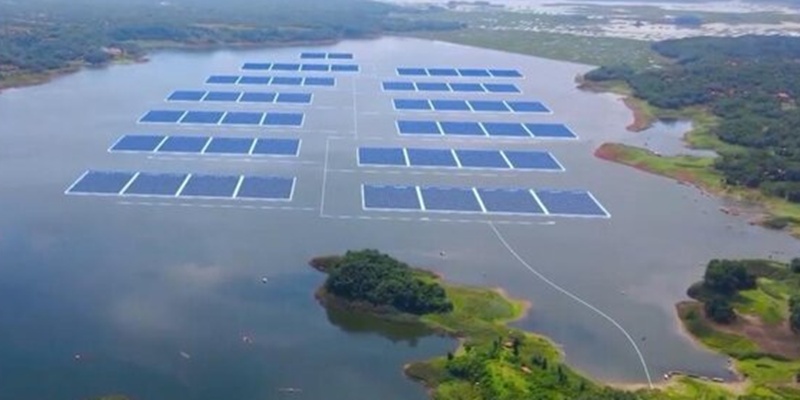 Proyek PLTS Terapung Danau Singkarak Ironi Kemajuan Energi Bersih