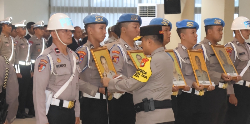 Malas Berdinas, Dua Anggota Polsek Palmerah Dipecat