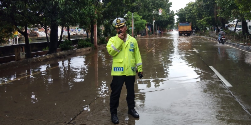 Polisi Antisipasi Laka Lantas di Jalur Banjir