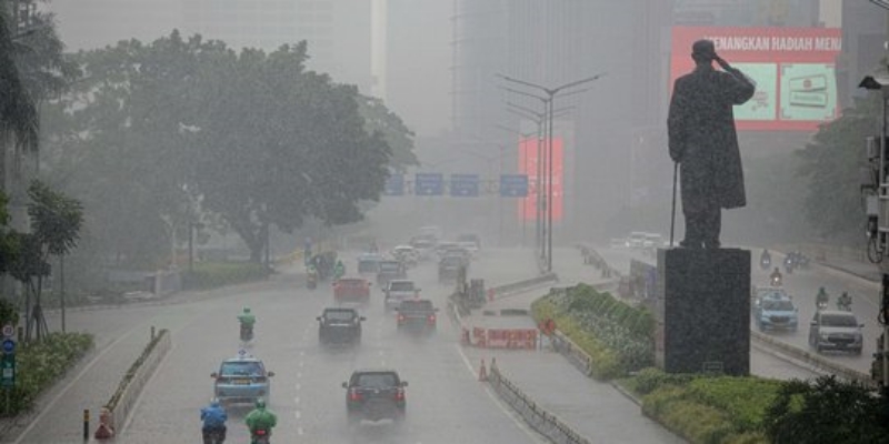 Cuaca Jakarta Berpeluang Hujan Ringan