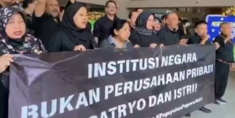 Pengelolaan Kemendikti Saintek Rasa Perusahaan Keluarga