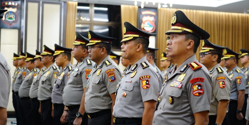 10.548 Perwira Polri Naik Pangkat