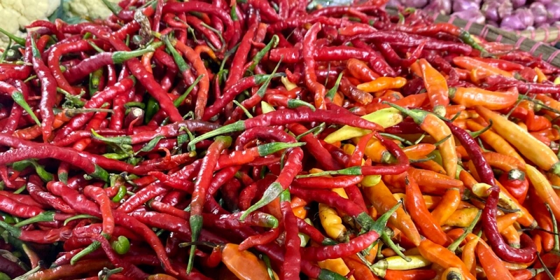 Cabai Rawit Tembus Rp140 Ribu per Kilo, Pedagang Pasar Ciputat Menjerit