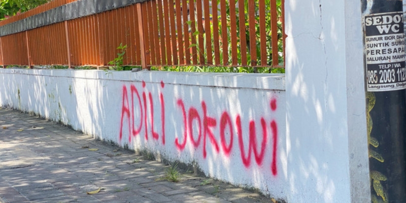 Tulisan 'Adili Jokowi' Curahan Ekspresi Bukan Vandalisme