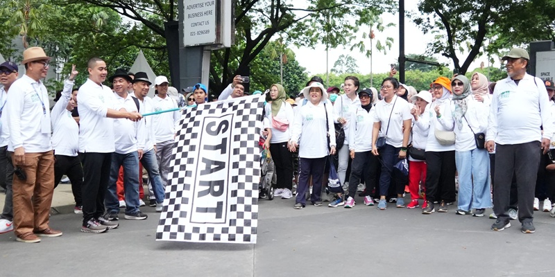 Warga Taman Rasuna Gelar Jalan Sehat Sambut Ramadan