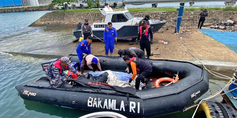 Bakamla Evakuasi Jenazah di Perairan Cilegon