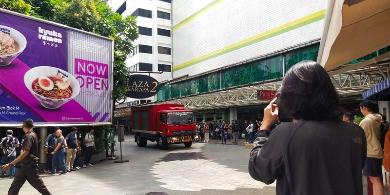 Begini Kronologis Kebakaran Gedung Gojek, Terkait THR?