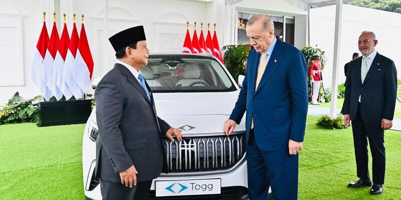 Istana Bakal Laporkan Mobil Pemberian Erdogan ke KPK