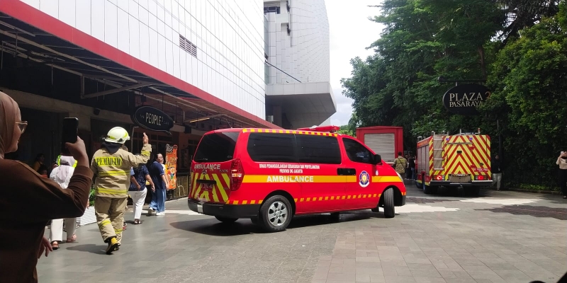 Api Padam, Karyawan Gojek Kembali ke Ruang Kerja