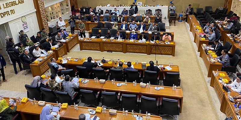 Rapat Panja RUU Minerba Ditunda Besok