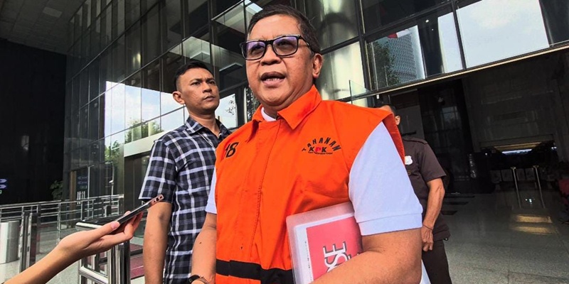 Hasto: Rompi Oranye dan Borgol Lambang Perjuangan Saya