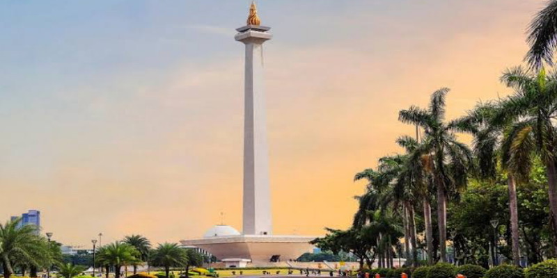 Ada Pemantauan Hilal, Kunjungan ke Puncak Monas Tutup Lebih Cepat