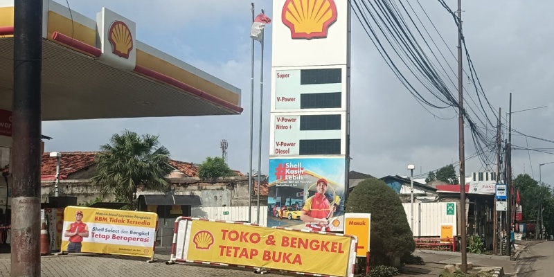 Stok BBM di SPBU Shell dan BP Langka, Bahlil: Itu Urusan Mereka<i>!</i>