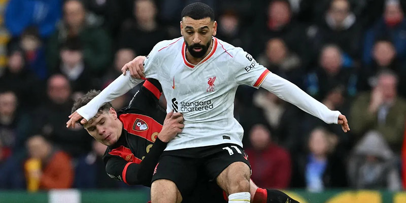 <i>Brace</i> Mo Salah Jauhkan Liverpool dari Kejaran Arsenal