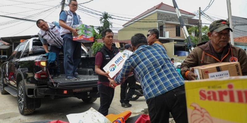 BRI Peduli Salurkan Bantuan Bagi Korban Banjir Jabodetabek