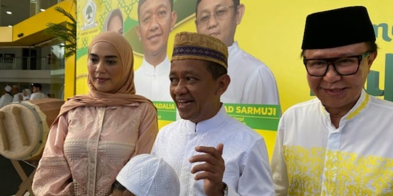 Ditanya Tarif Listrik Nonsubsidi Tak Naik, Bahlil: Kita Makan Opor Dulu