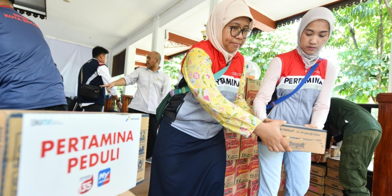 Relawan Pertamina Peduli Bantu Warga Terdampak Banjir Bekasi