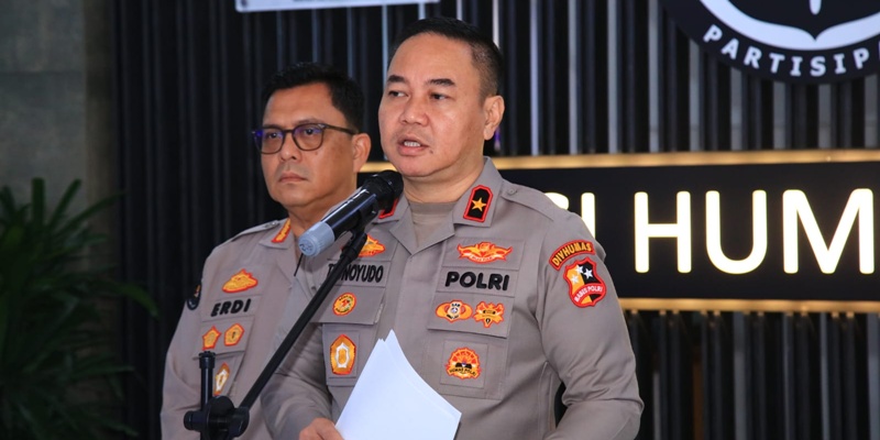 Tiga Anggota Bhayangkara yang Gugur Dibawa ke Kampung Halaman