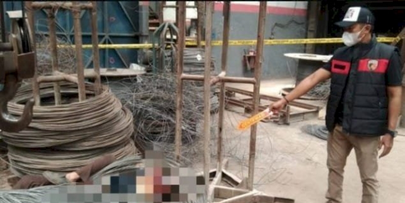 Pekerja Tewas Tertimpa Gulungan Kawat 2,3 Ton