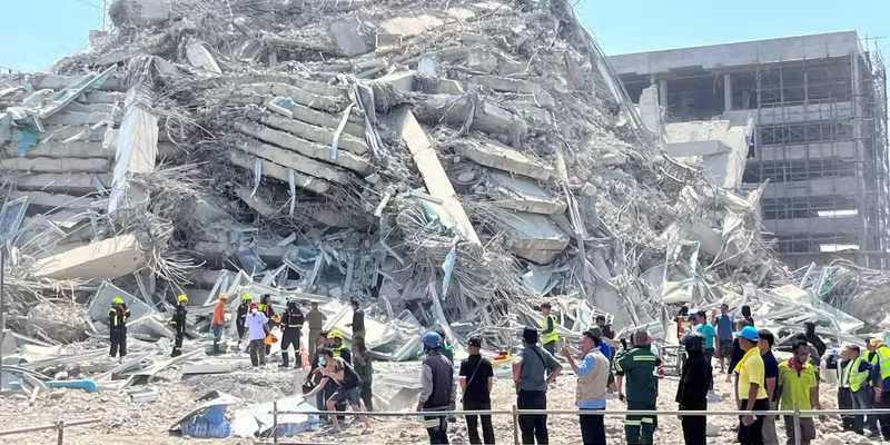43 Pekerja Konstruksi Bangkok Hilang Setelah Gedung 30 Lantai Ambruk