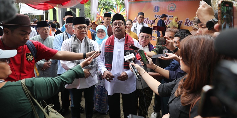 Rano Karno Dukung Pelestarian Tradisi 'Andilan Potong Kebo' di Jakarta